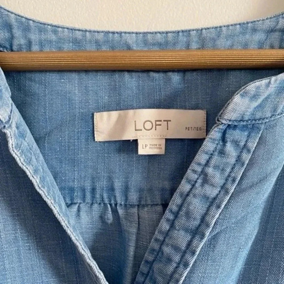 LOFT Chambray Button Down Top - Picture 8 of 10